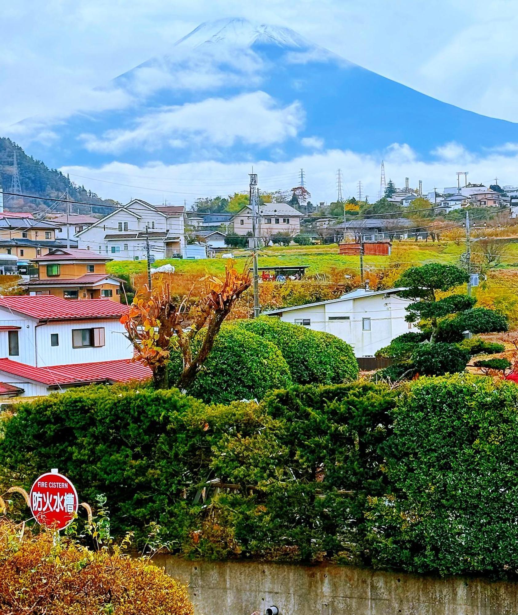 富士山を眺められる宿 ゲストハウス花水木 Nishikatsura Ngoại thất bức ảnh