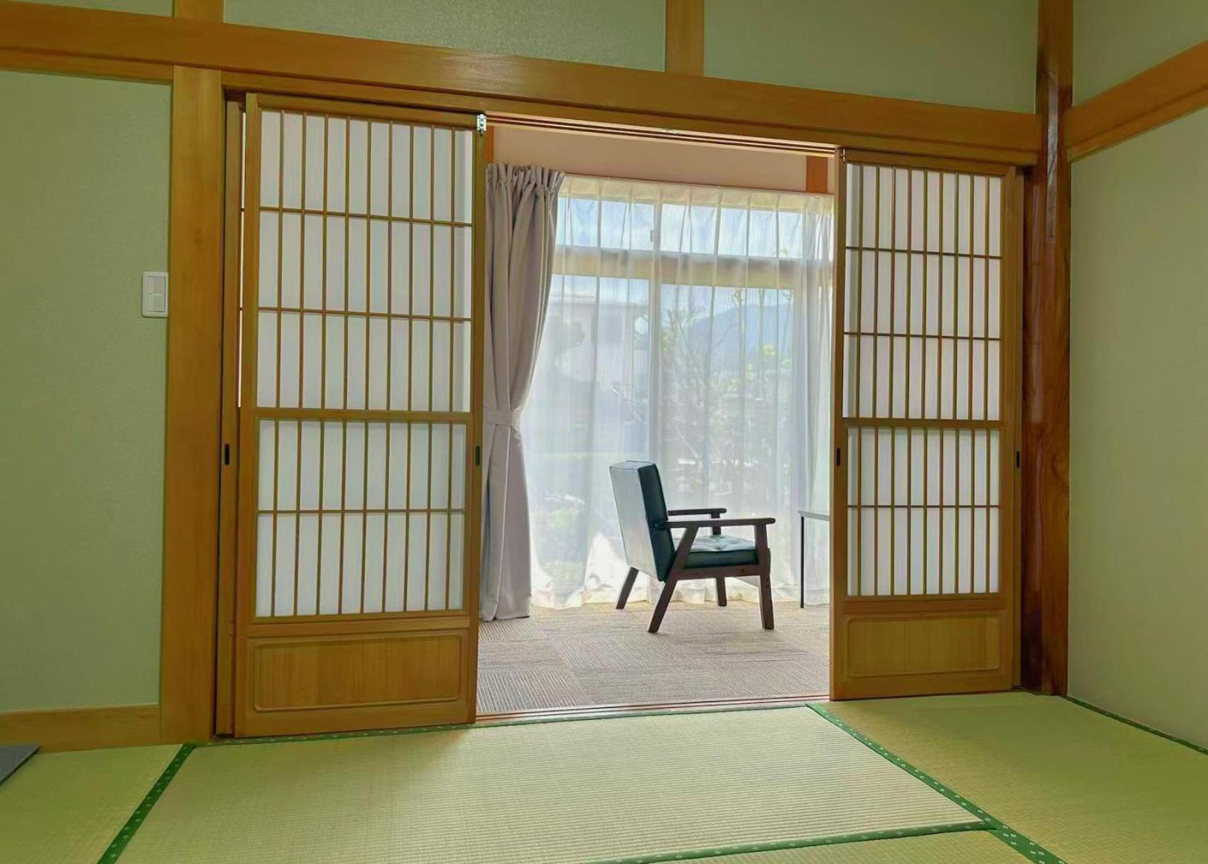 富士山を眺められる宿 ゲストハウス花水木 Nishikatsura Ngoại thất bức ảnh